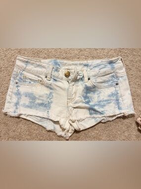 American Eagle White & Light Blue Denim Women's Shorts